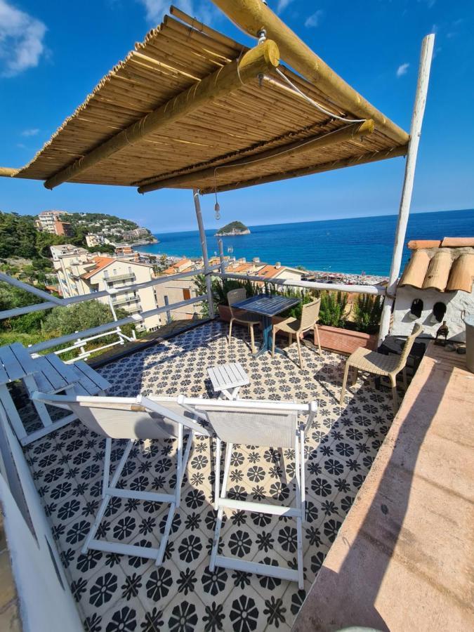 Soqquadro Art&Relax - Spotorno Apartamento Exterior foto
