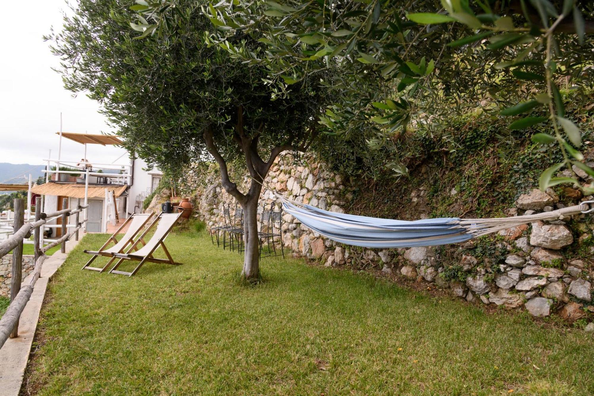 Soqquadro Art&Relax - Spotorno Apartamento Quarto foto